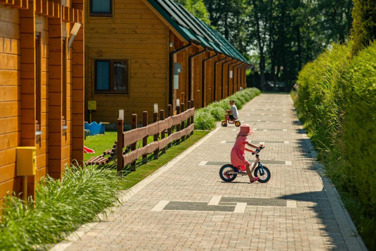 Domki, Apartamenty I Restauracja Wloczega Gąski Exterior photo