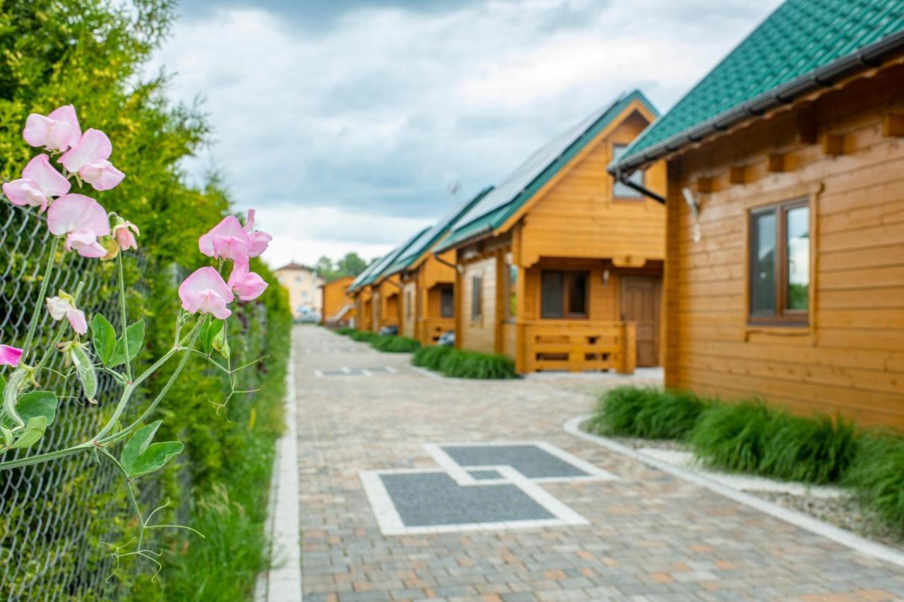 Domki, Apartamenty I Restauracja Wloczega Gąski Exterior photo